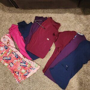 Scrubs Set | Like New - burgundy